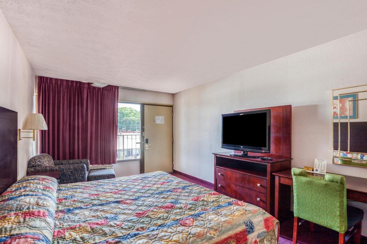 Oyo Hotel Decatur I-20 East & Wesley Club Dr Eksteriør bilde