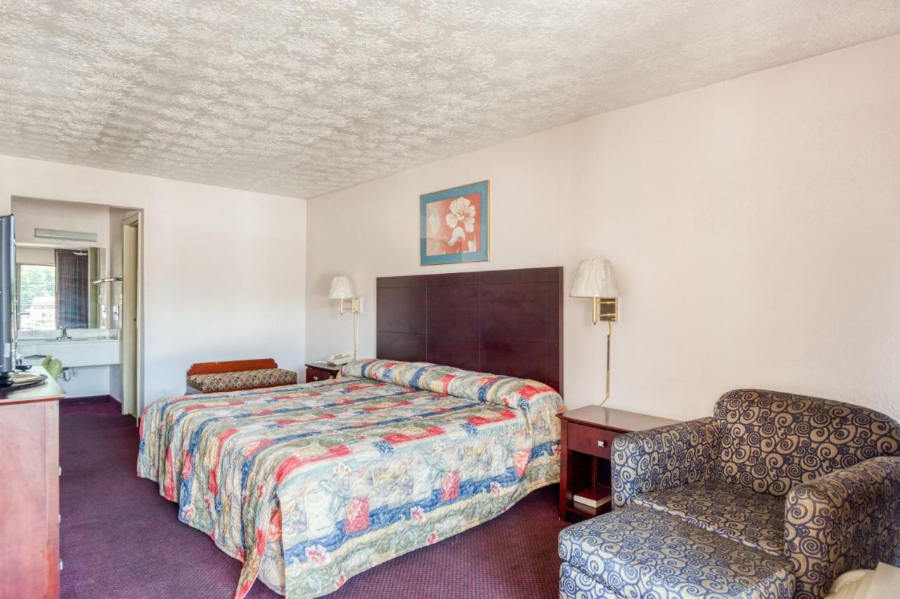 Oyo Hotel Decatur I-20 East & Wesley Club Dr Eksteriør bilde