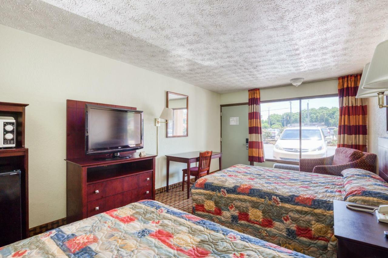 Oyo Hotel Decatur I-20 East & Wesley Club Dr Eksteriør bilde